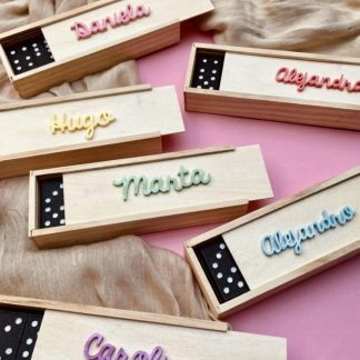 Dominó nombre acrílico