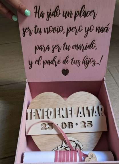 Caja Futura Esposa - Imagen 4